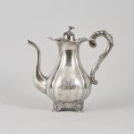 1668 2039 COFFEE POT